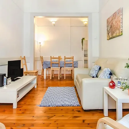 Boulevard Apartment