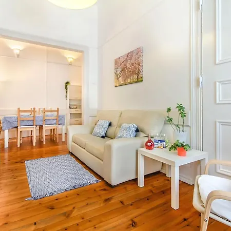 Boulevard Apartment